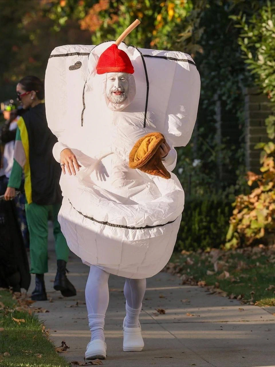 Хэллоуин 2025: самые вирусные костюмы звезд