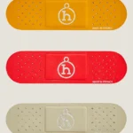 Модные пластыри Hermès стали новым способом заклеивать вебку