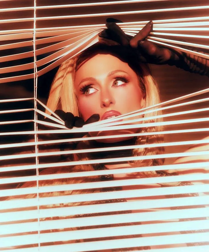 Перис Хилтон показала «фатальную женщину» в Instagram — пикантные фото 2026