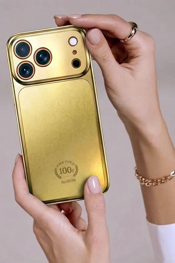 Чехол из золота для iPhone 17 Max и подарок iPhone 17 Pro Max