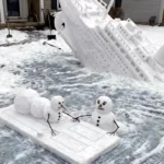 Сцена из Титаника со снеговиками - вирусное изображение от ИИ