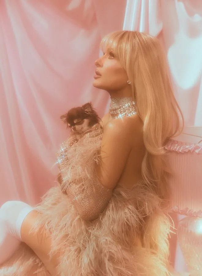 Перис Хилтон показала «фатальную женщину» в Instagram — пикантные фото 2026