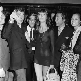 Джейн Биркин на премьере «Слоган» 1969 - история культового прозрачного платья