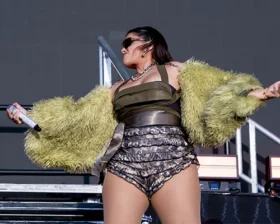 Нелли Фуртадо в 46 лет - внешность, фигура и выступление на Boardmasters