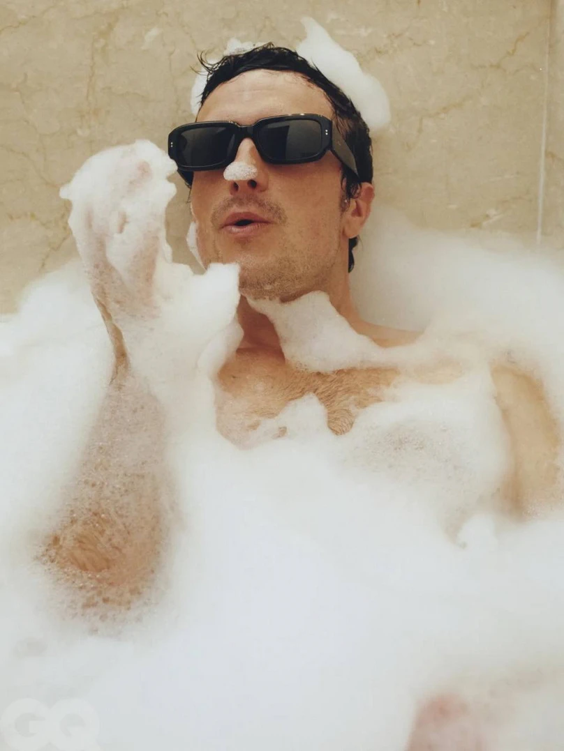 Джош Хатчерсон обложка GQ Hype