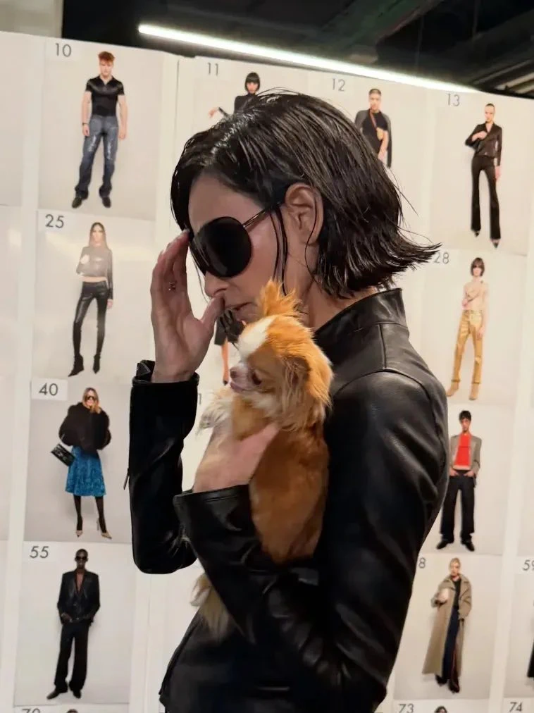 Деми Мур новая стрижка боб Gucci Милан