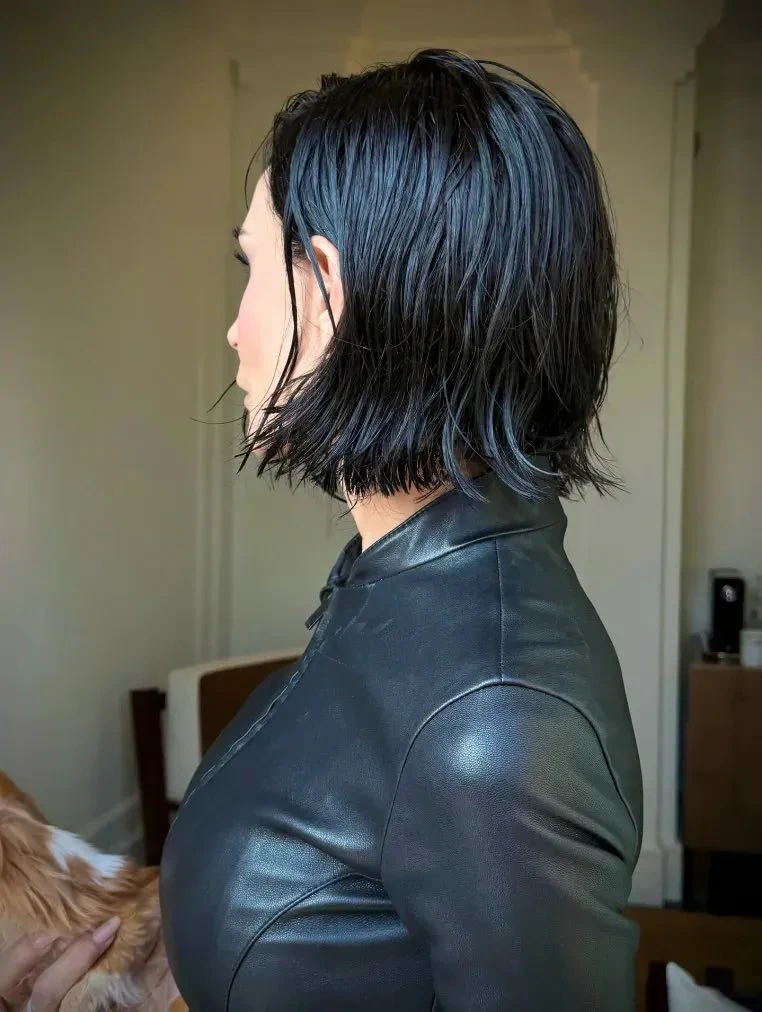 Деми Мур новая стрижка боб Gucci Милан