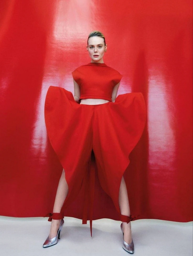 Эль Фаннинг Elle UK фотосессия Balenciaga McQueen