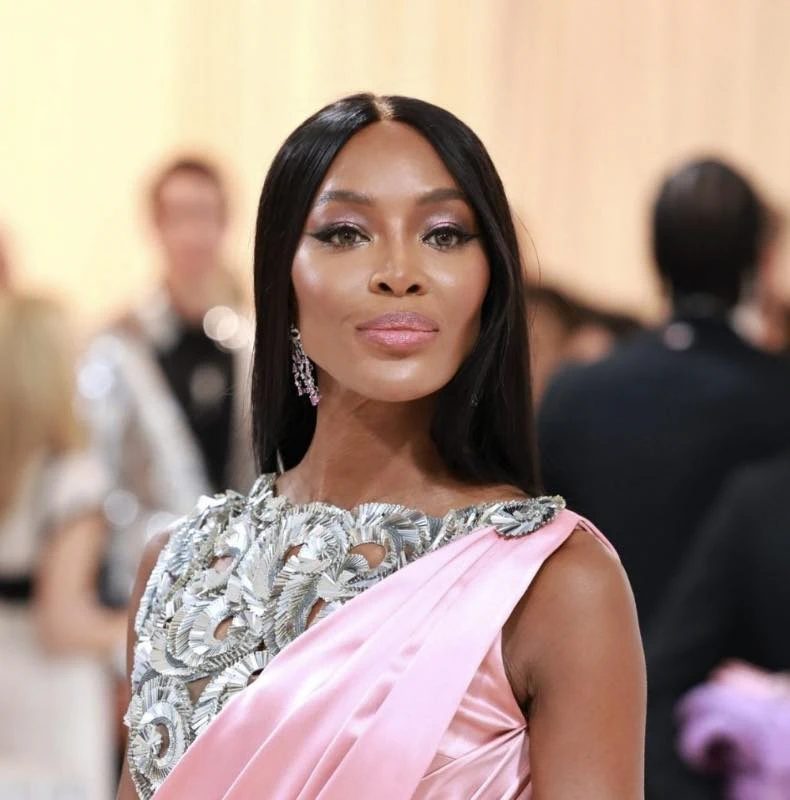 Наоми Кэмпбелл с ребёнком Vogue