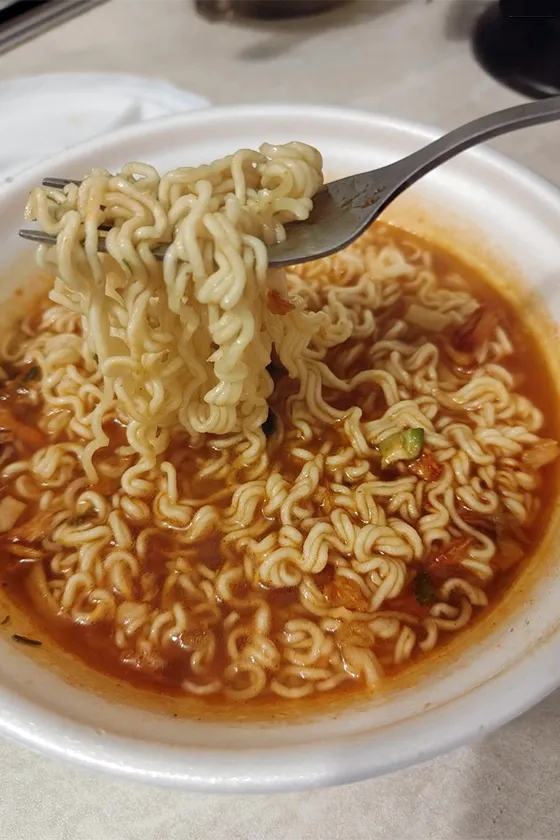 лапша как валюта в тюрьме США