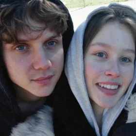 Скандал Ваня Дмитриенко Аня Пересильд реакция соцсетей