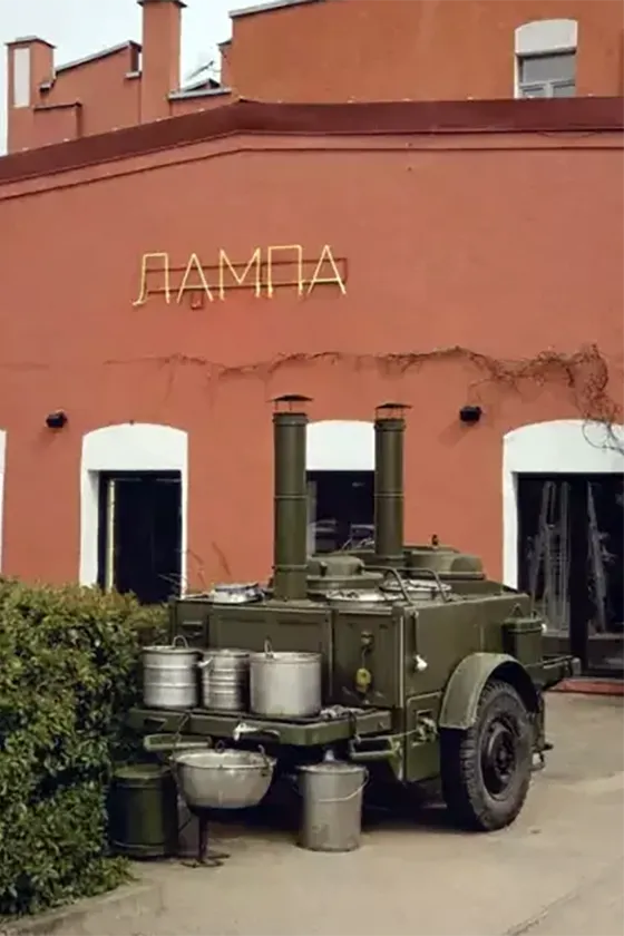 Гастробар «Лампа» на Октябрьской: заведение отменило акцию с солдатской кашей к 9 Мая после того, как гости назвали её неуместной