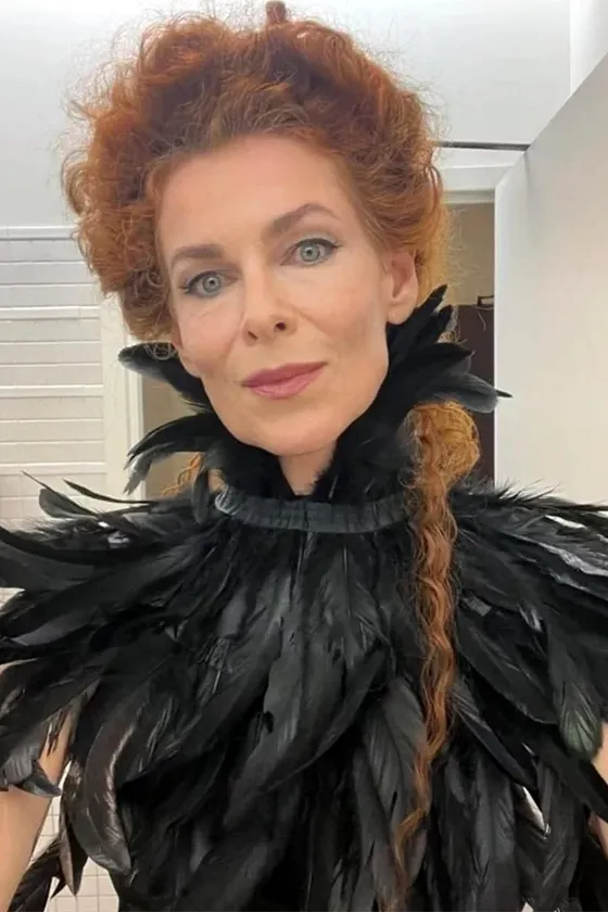 Анна Трубачева на съемках «Дьявол носит Prada 2»: белоруска заменила статиста на роль «знаменитой актрисы» благодаря своему яркому образу