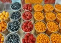 Комаровский рынок: летом здесь можно купить свежие пионы, ароматную черешню и сладкие абрикосы