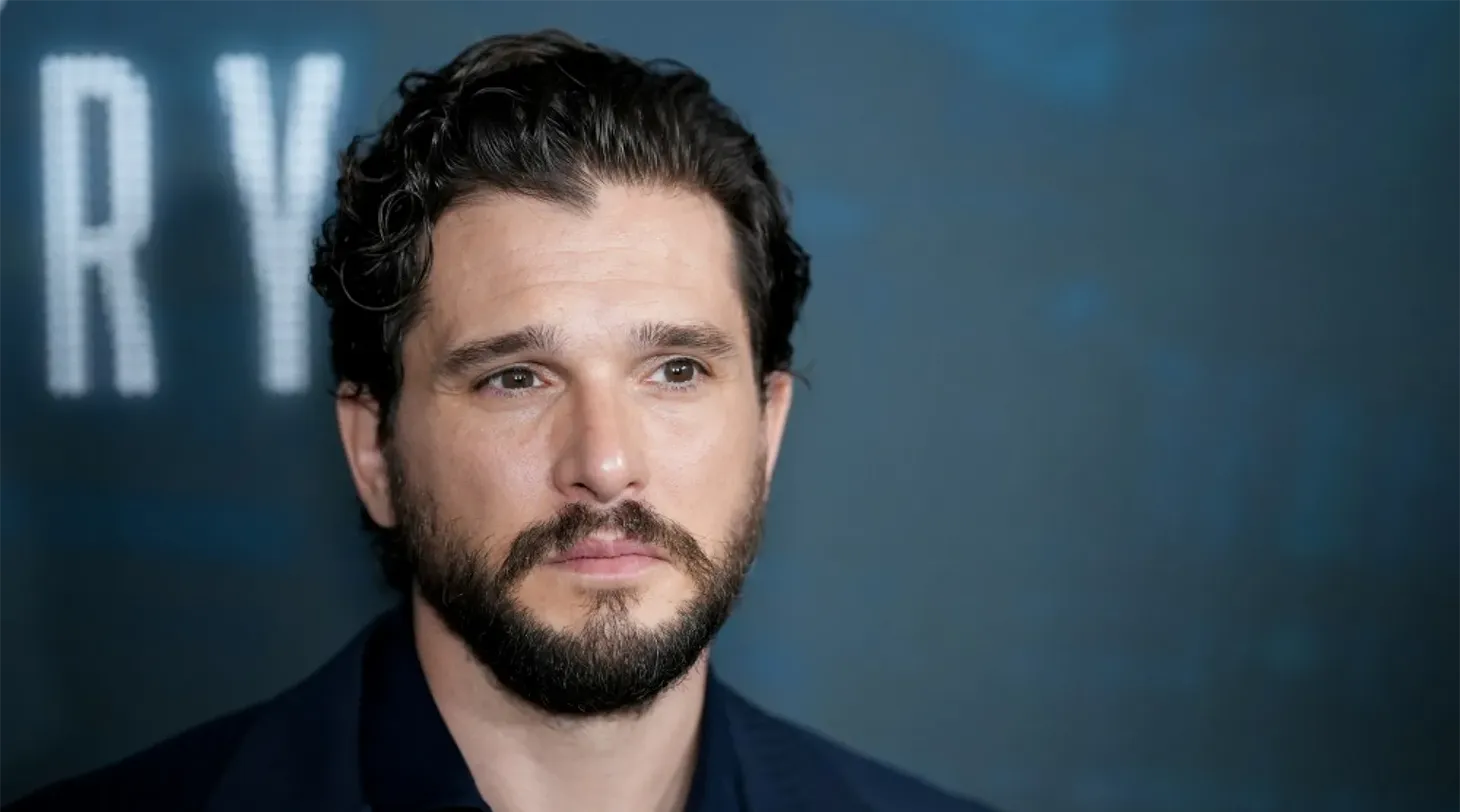 Кит Харингтон: кадр из интервью Actors on Actors, где актер рассказал о реабилитации