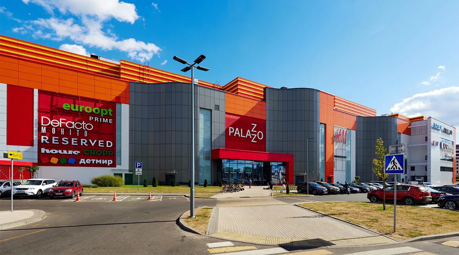 ТРЦ Palazzo: зона открытия нового островка i-Store с техникой Apple на первом этаже