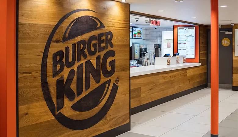 С огнём работают только эксперты — а Burger King за это ещё и скидку даёт