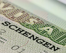 Шенгенская виза в паспорте белоруса: гарант свободы или билет в бюрократический ад?